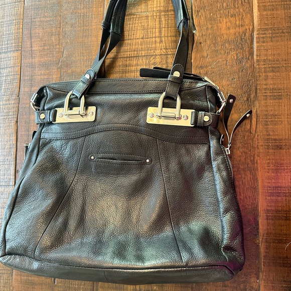 B Makowsky Black Large Tote - Picture 4 of 11